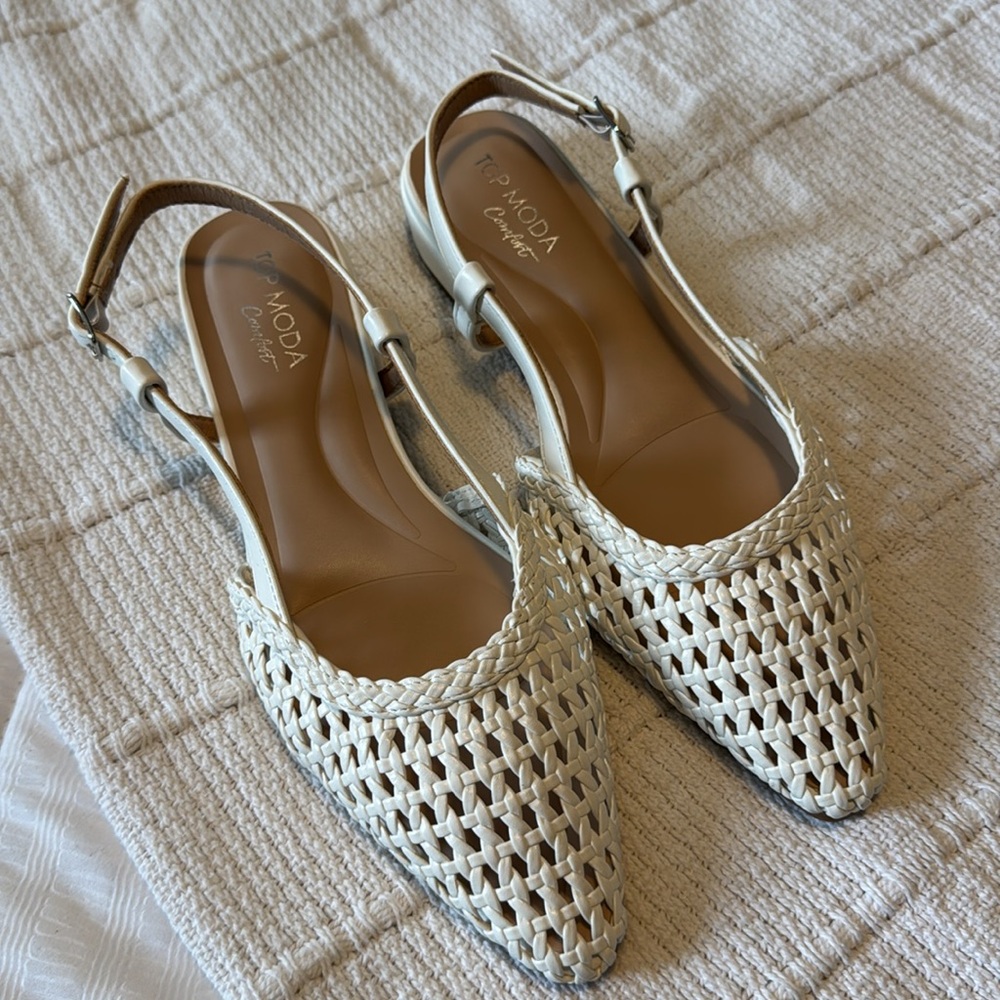White Top Moda point toe heeled sandal - Picture 3 of 4